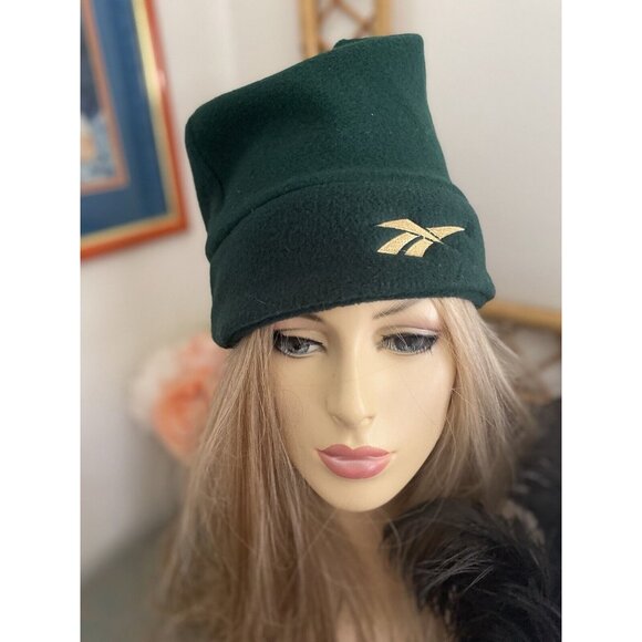 Vintage Reebok OSFA Cuffless Green Unisex Hat Beanie One Size Gold Logo EUC - Picture 3 of 16